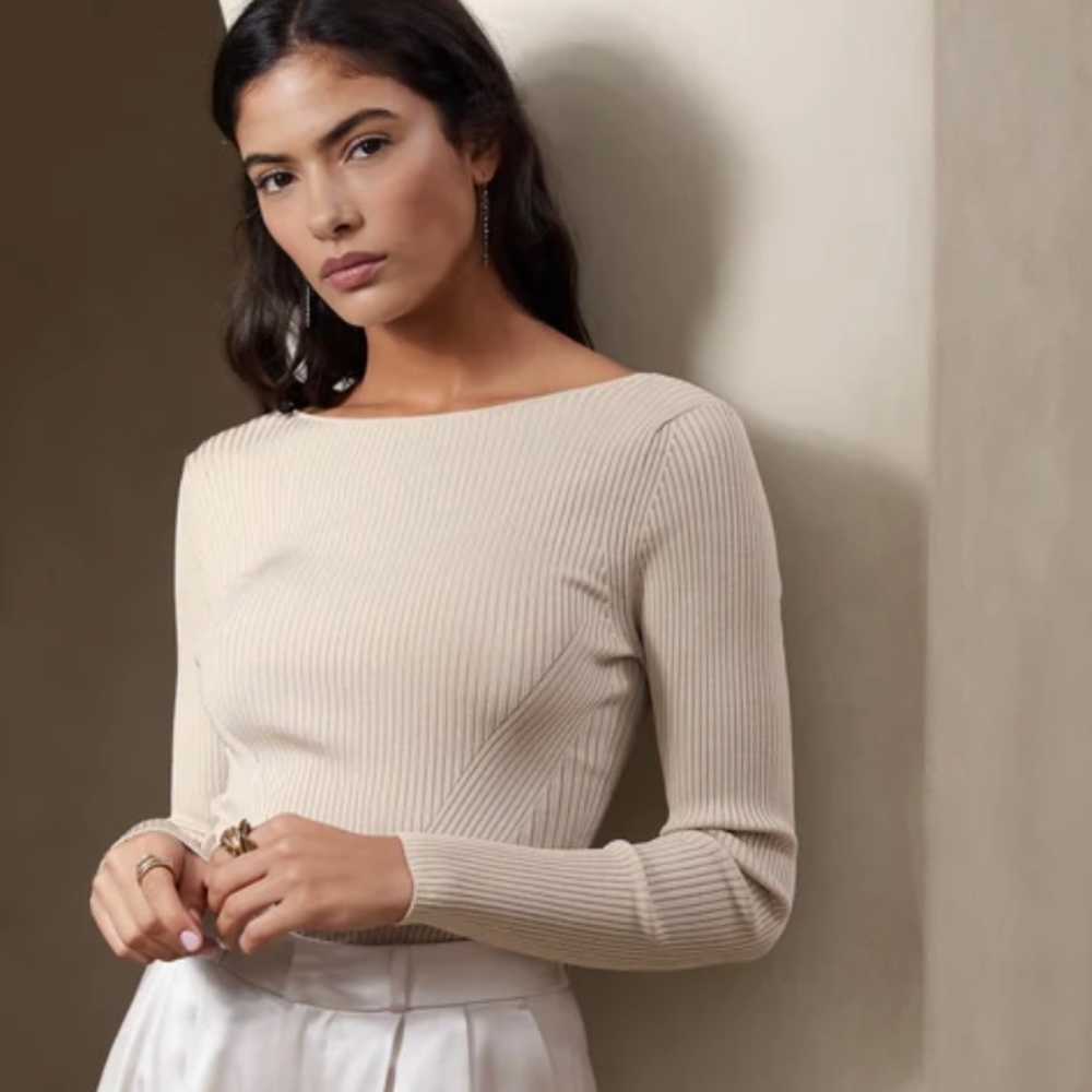 Ines Sccop-Back Sweater